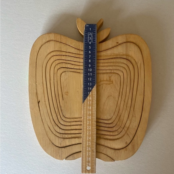 APPLE WOOD ART HAND CARVED COLLAPSIBLE EXPANDABLE WOOD BOWL TRIVET 10" X 11" - Picture 4 of 7